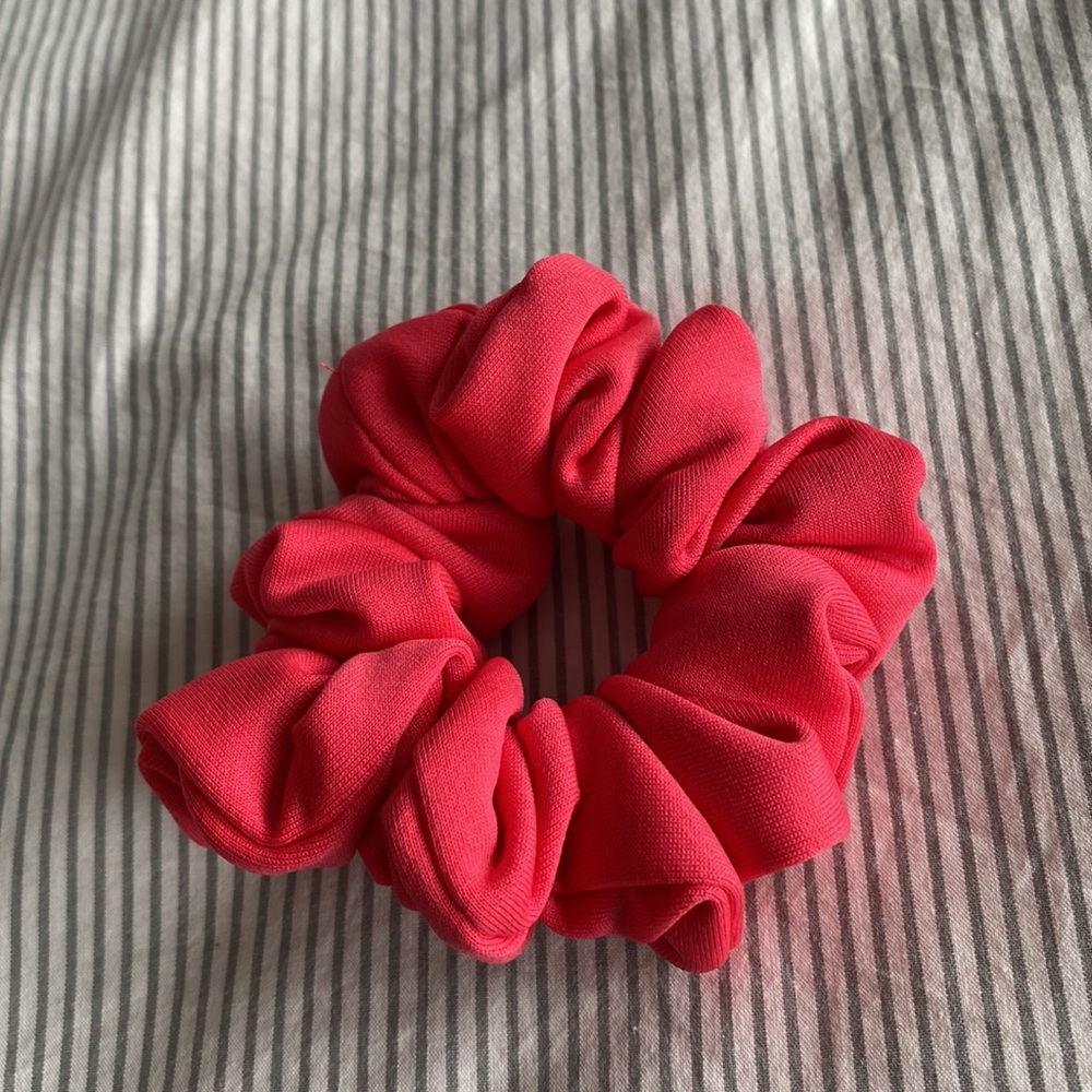 Stretchy Mini Skirt and matching Scrunchie - Picture 5 of 5